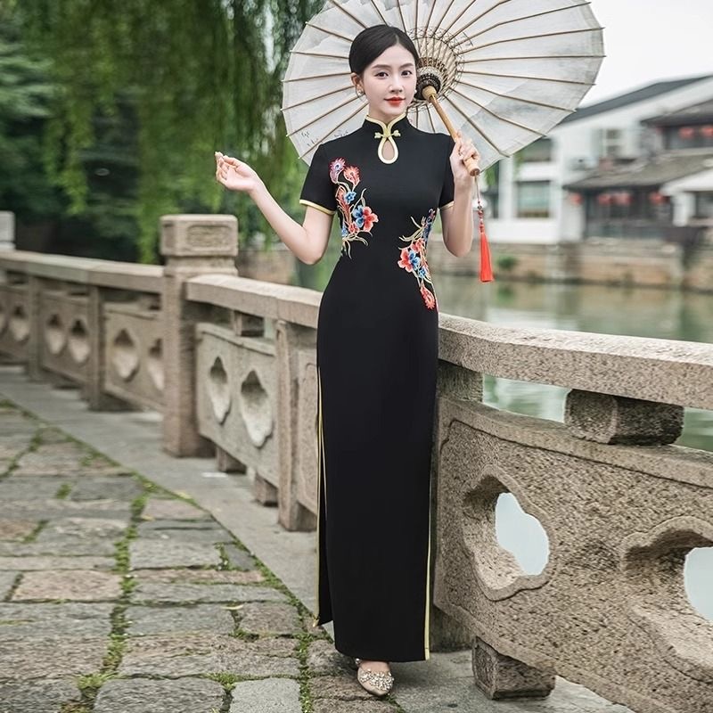 Femmes traditionnelles Vietnam - Ao Dai Vietnam Dress avis et prix